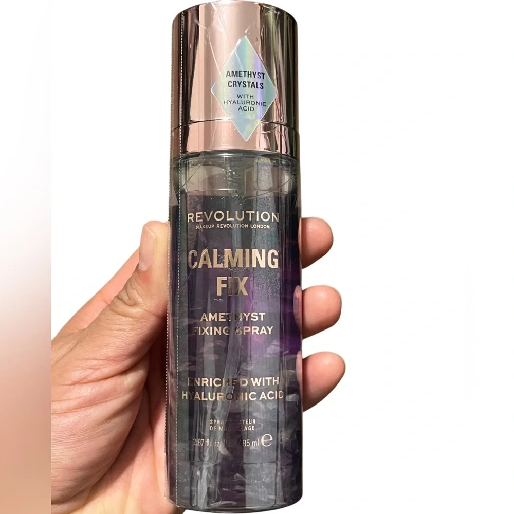 Makeup Revolution Calming Fix Spray with Amethyst NIP